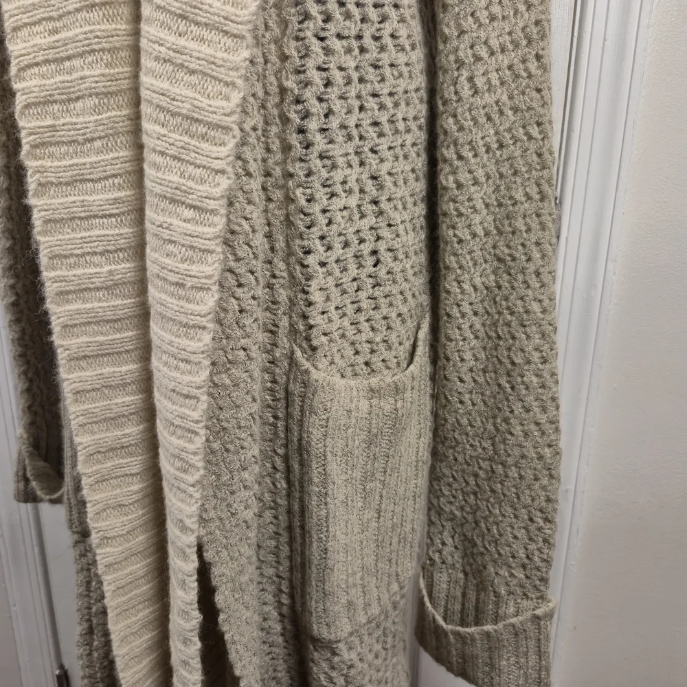 Anthro Sleeping on Snow Hooded Oversized Cardigan S Oatmeal - Picture 5 of 10
